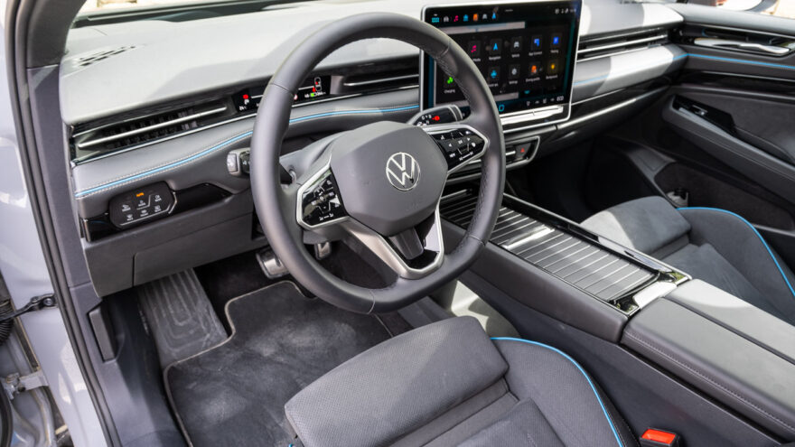 Volkswagen ID.7 sähköauto proto naamio koeajo