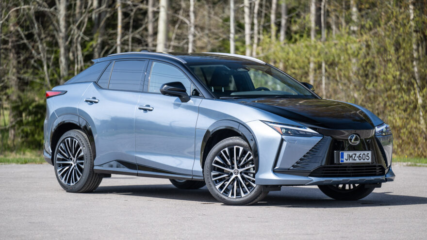 Lexus RZ 450e Direct4 Luxury AWD sähköauto