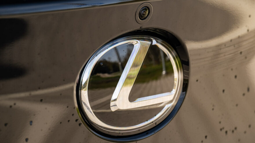 Lexus RZ 450e Direct4 Luxury AWD sähköauto