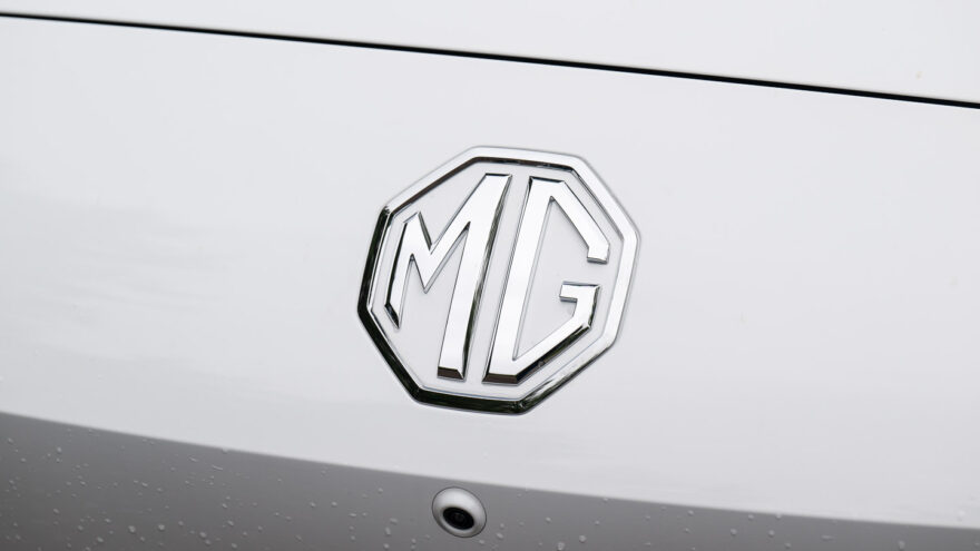 MG 4 Luxury 64 kWh sähköauto