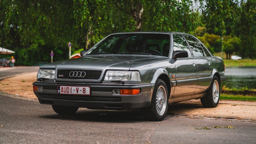 Audi V8 4.2 huutokauppa