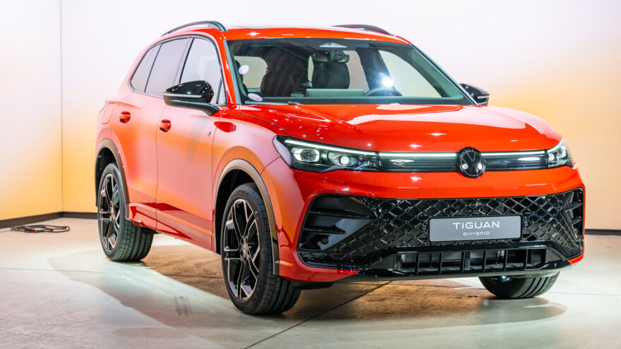 Volkswagen Tiguan uusi 2024 lataushybridi
