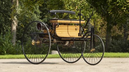 Benz Patent-Motorwagen replica huutokauppa