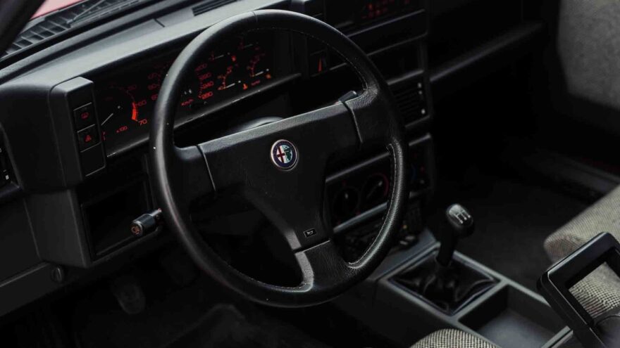 Alfa Romeo 75 Turbo Evoluzione huutokauppa
