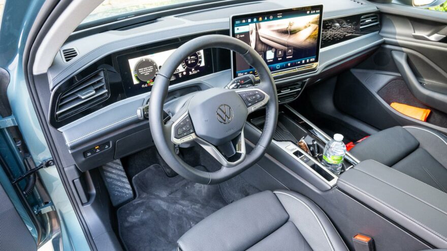 Volkswagen Passat Variant eHybrid lataushybridi