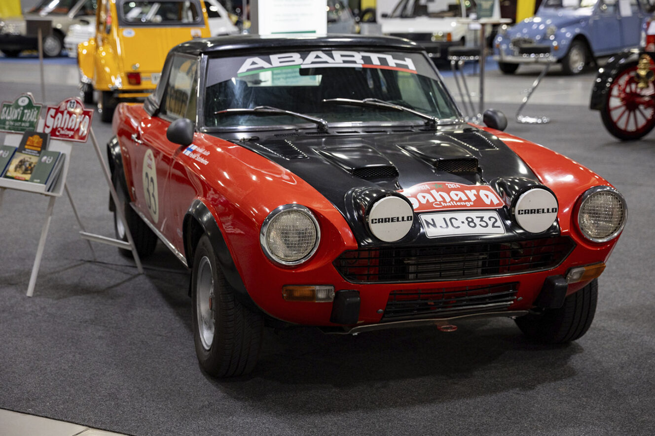 Classic Motorshow omistaijen helmet