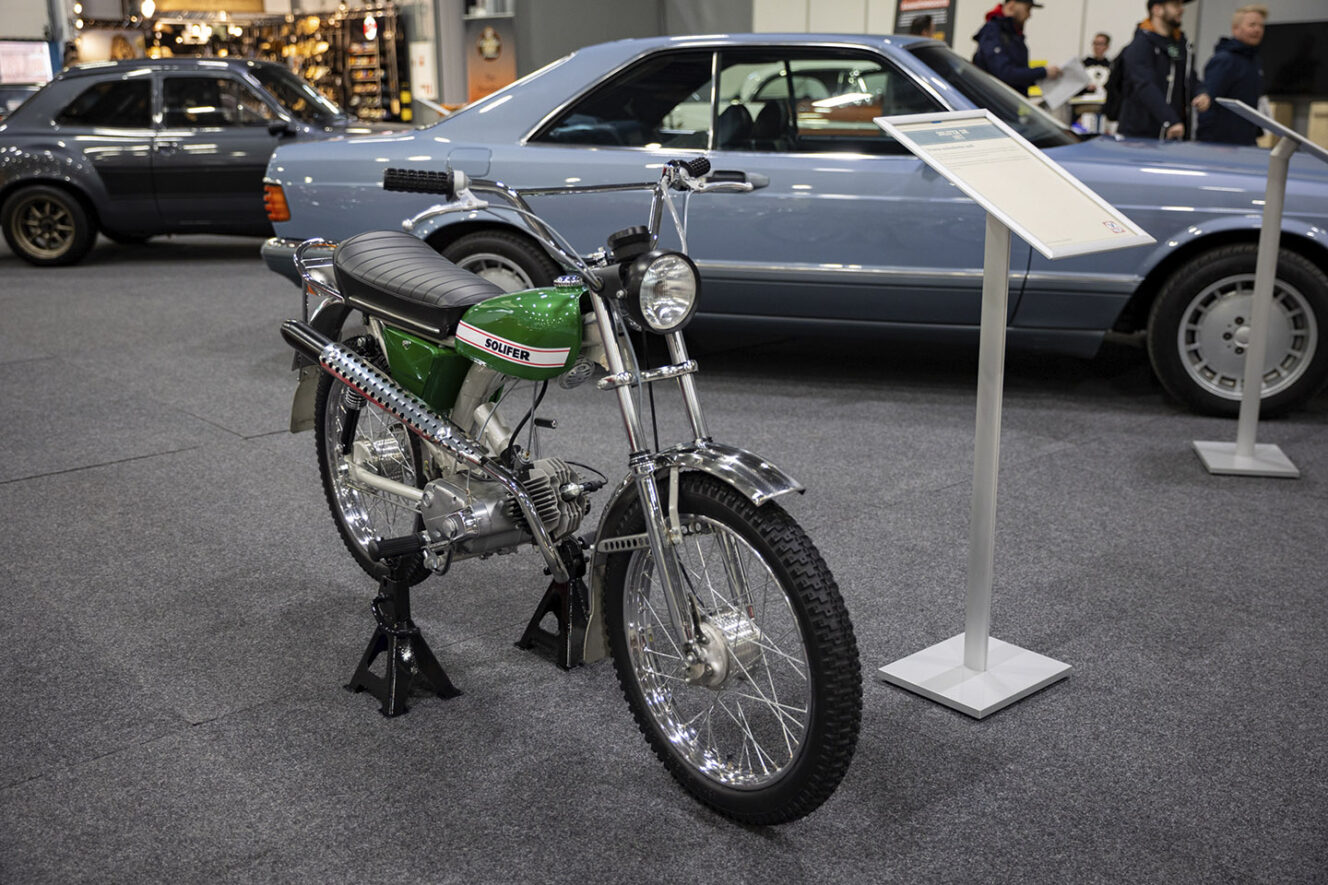 Classic Motorshow omistaijen helmet