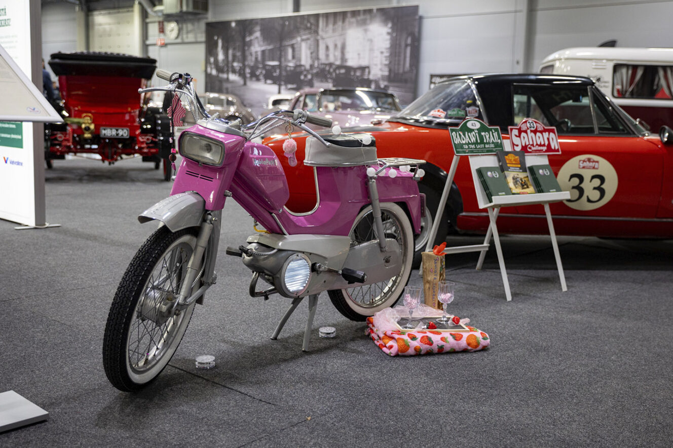 Classic Motorshow omistaijen helmet