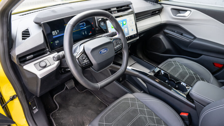 Ford Puma Gen-E Premium sähköauto