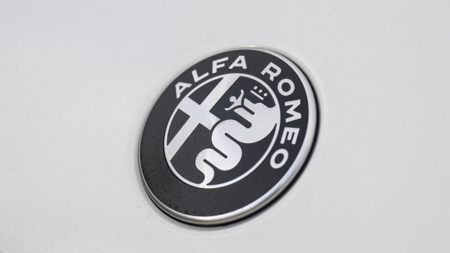 Alfa Romeo Junior Veloce sähköauto