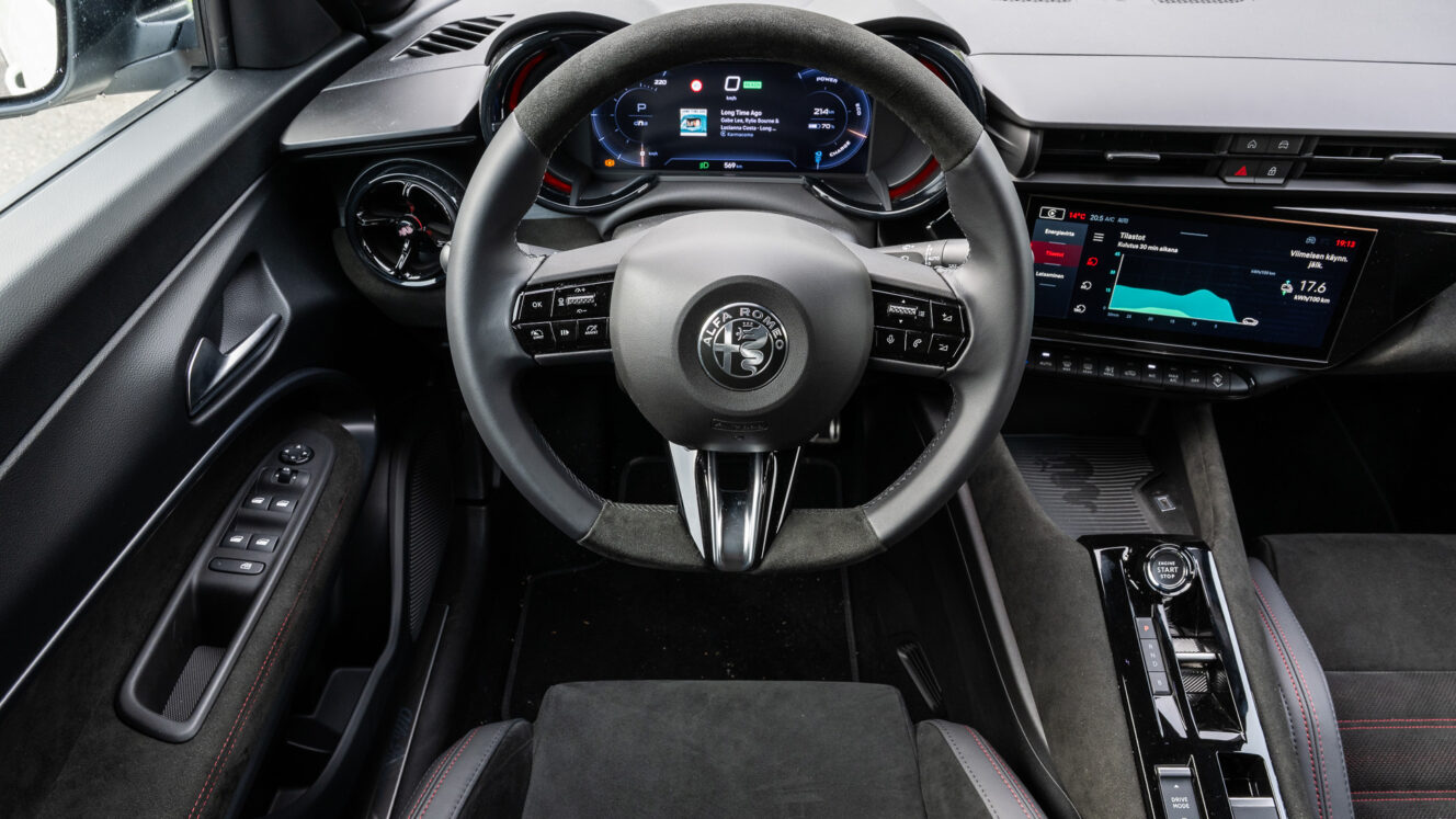 Alfa Romeo Junior Veloce sähköauto