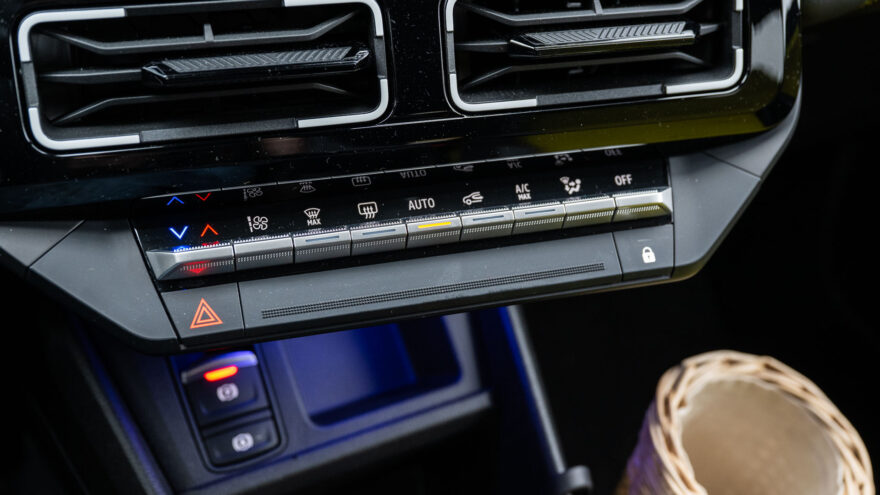 Renault 5 Comfort Range sähköauto koeajo Suomi kokemukset