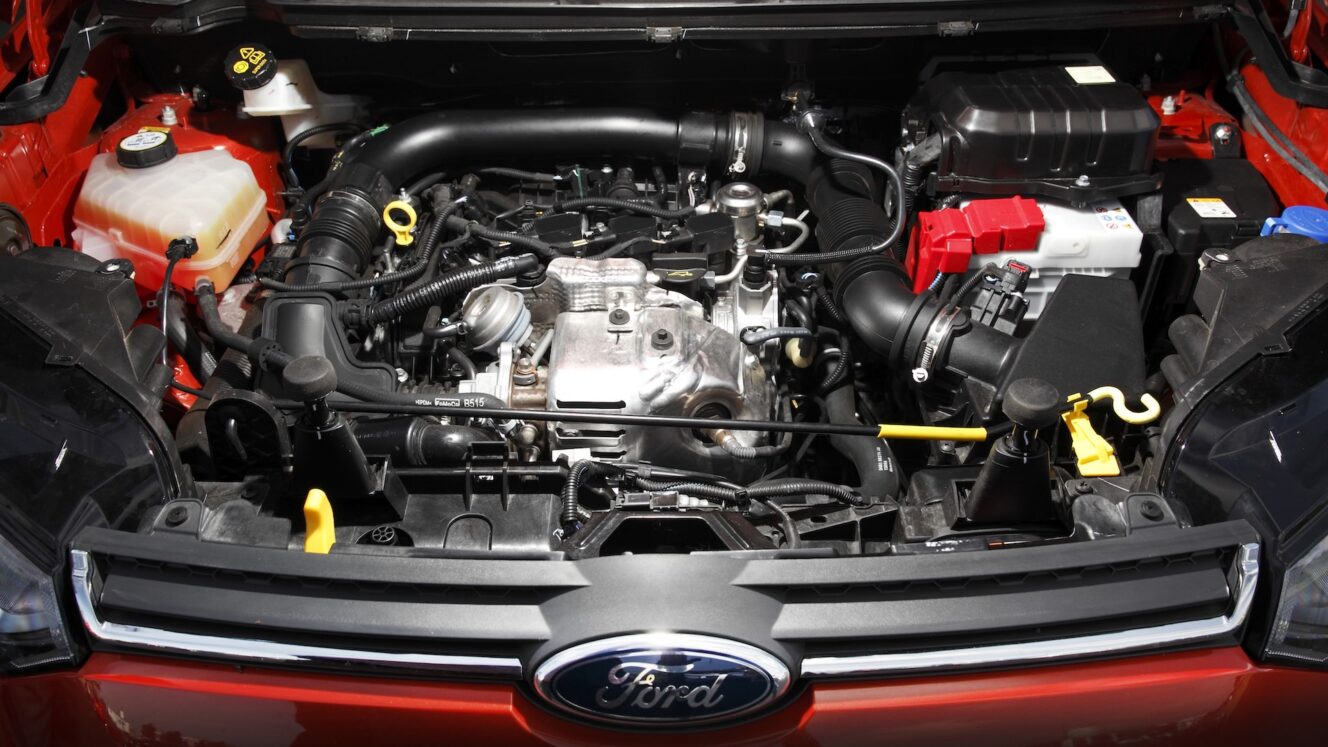 Ford Ecoboost viimeiset käynnistykset kolmoskone kolmisylinterinen