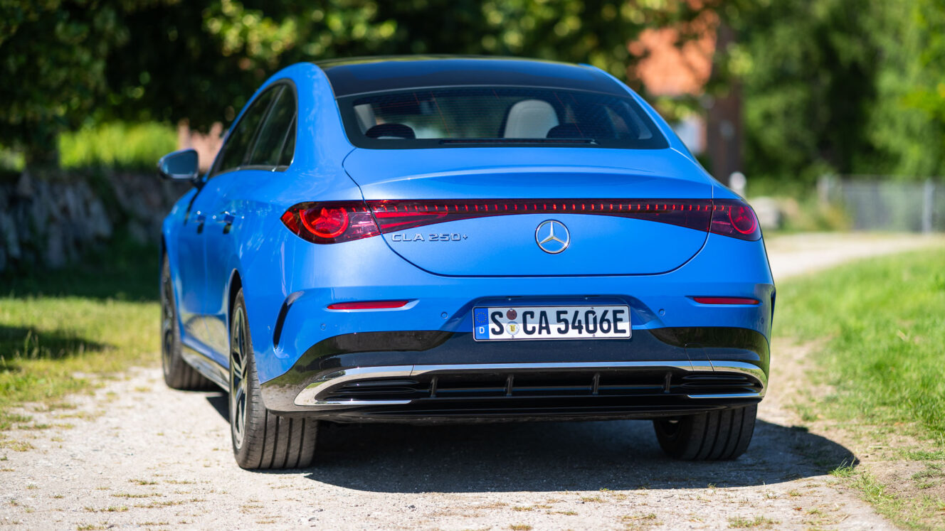Mercedes-Benz CLA 250+ sähköauto MMA