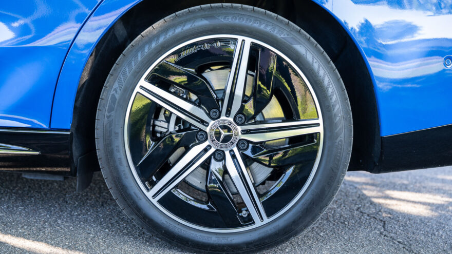 Mercedes-Benz CLA 250+ sähköauto MMA