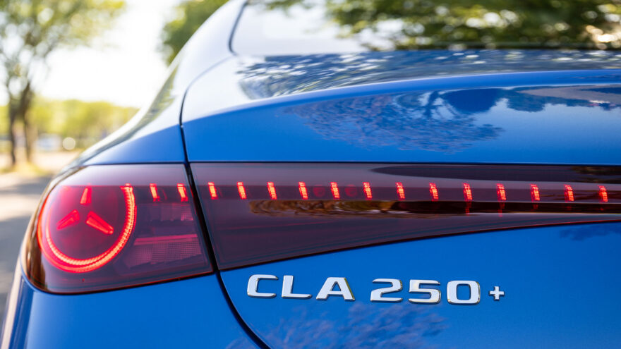 Mercedes-Benz CLA 250+ sähköauto MMA