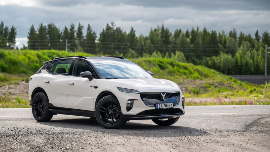 Voyah Courage AWD sähköauto