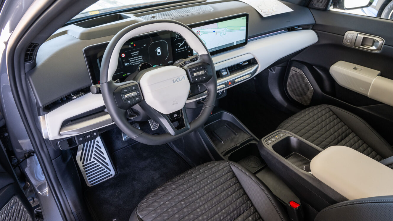 Kia EV4 Liftback sähköauto