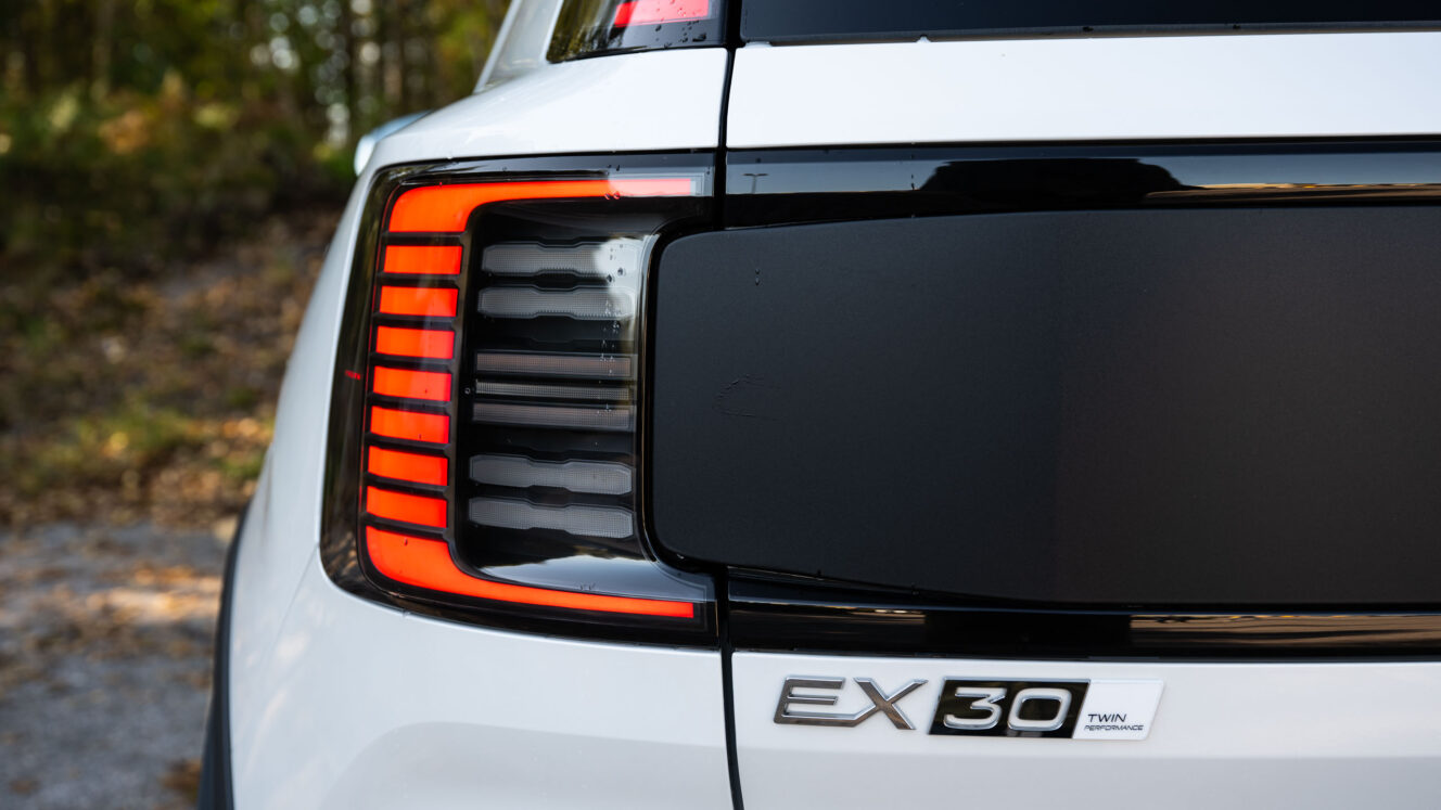 Volvo EX30 Cross Country Twin Ultra