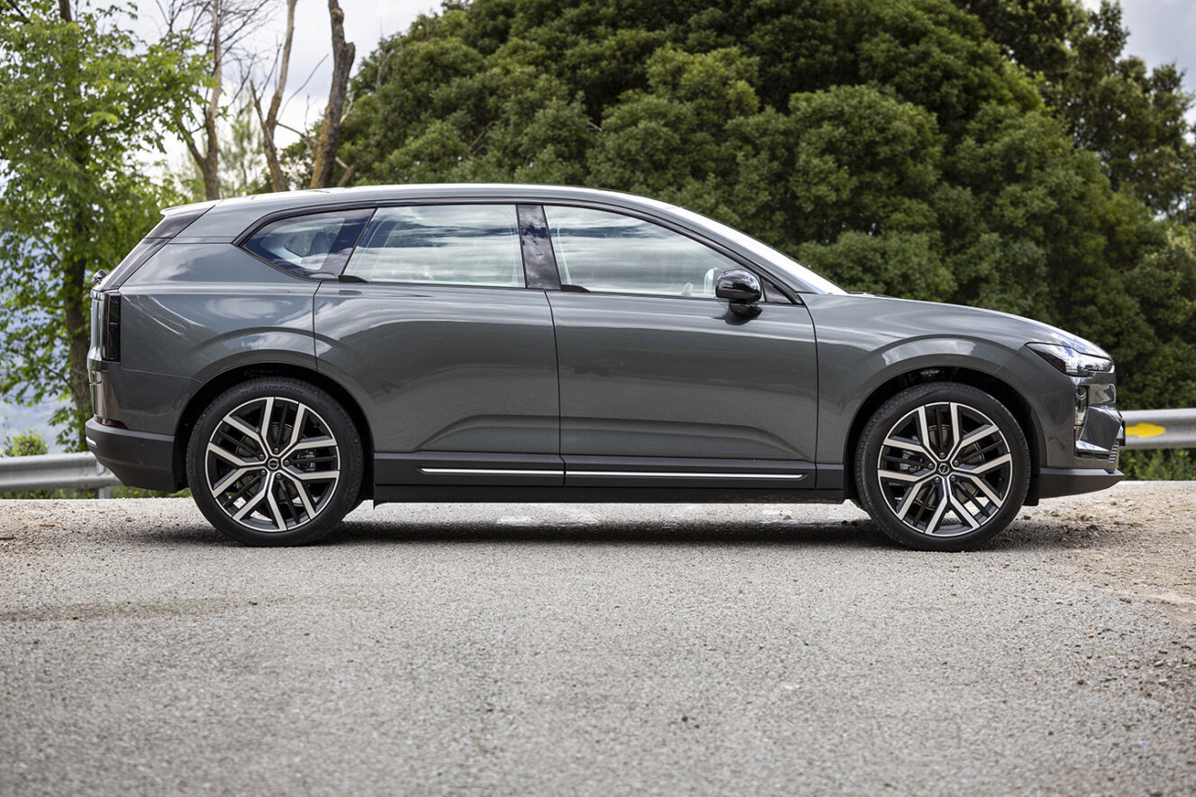 Volvo EX60