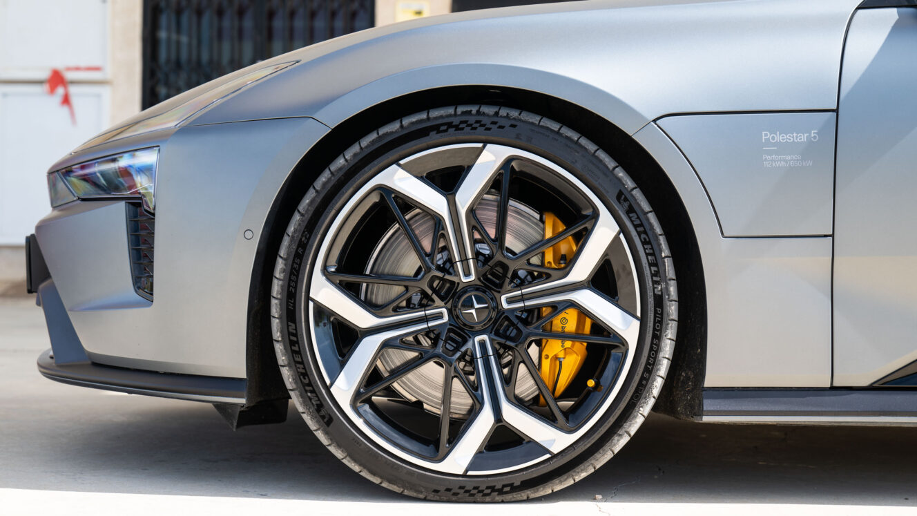 Polestar 5 Performance