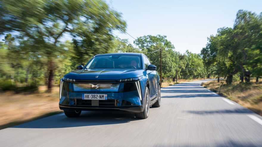 DS N°7 No7 crossover sähköauto katumaasturi SUV crossback