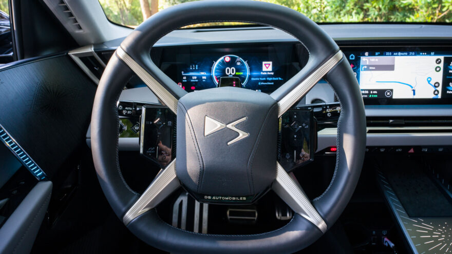 DS N°7 No7 crossover sähköauto katumaasturi SUV crossback