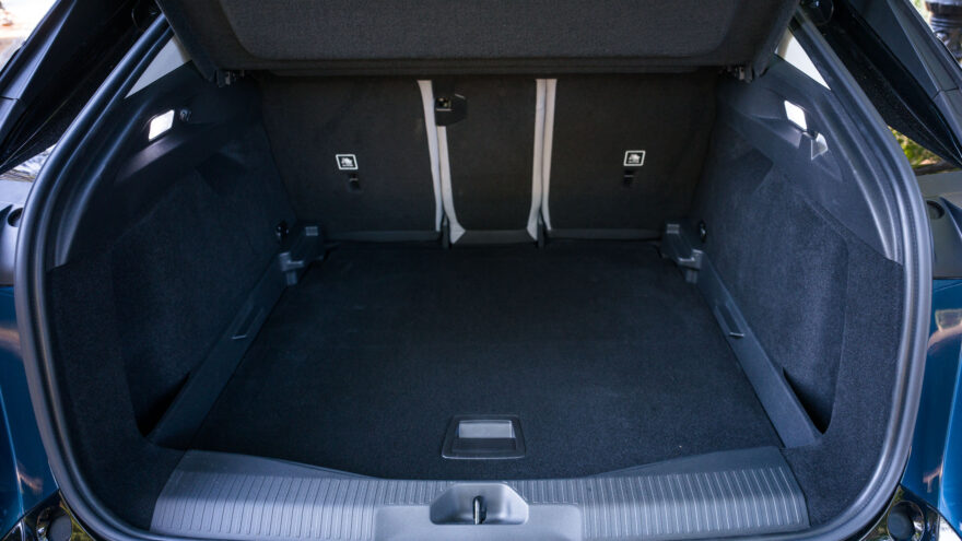 DS N°7 No7 crossover sähköauto katumaasturi SUV crossback