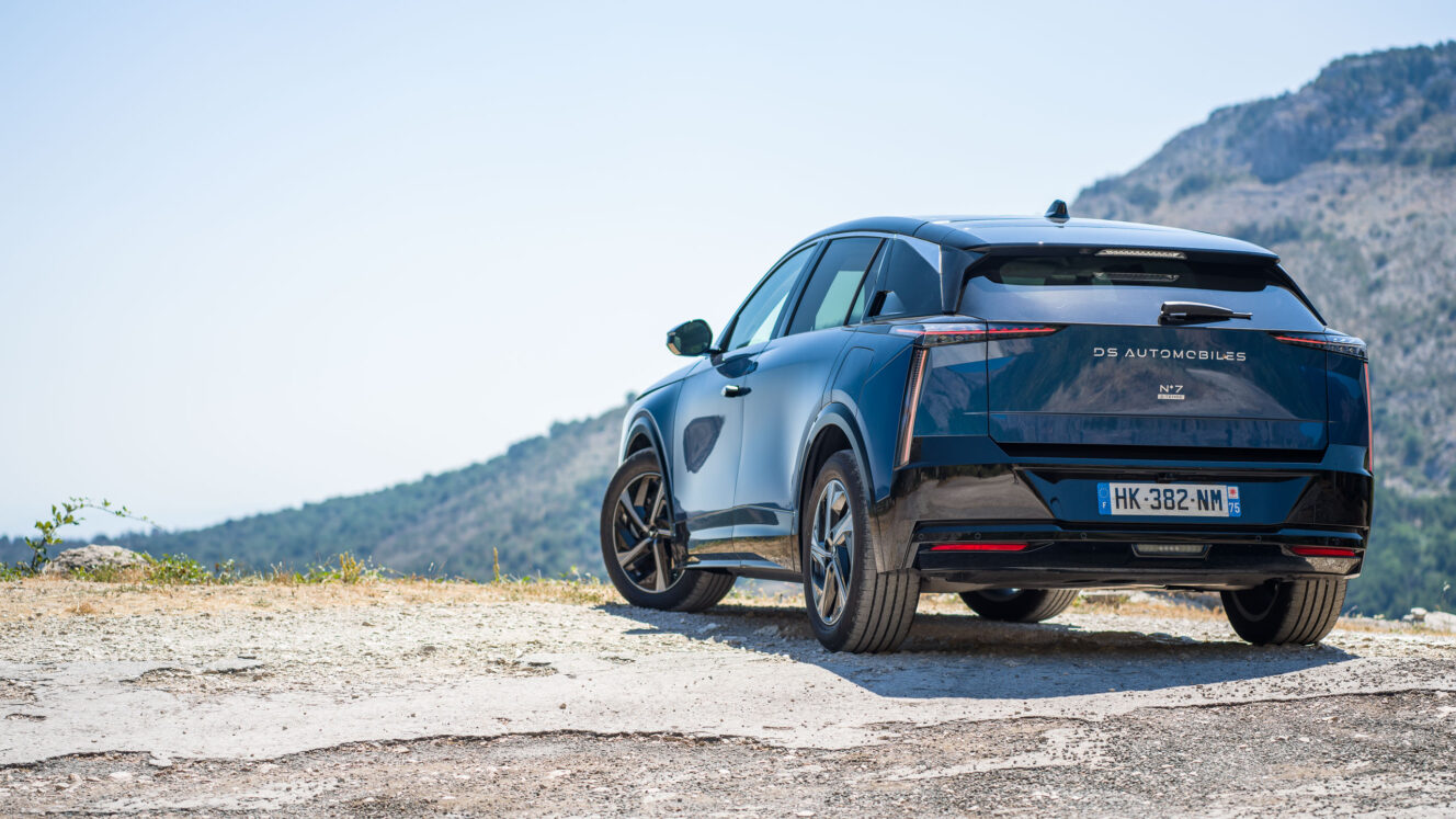 DS N°7 No7 crossover sähköauto katumaasturi SUV crossback