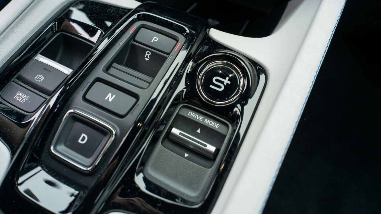 Ajatuksia autoista ajotilat profiilit sport comfort säädettävä