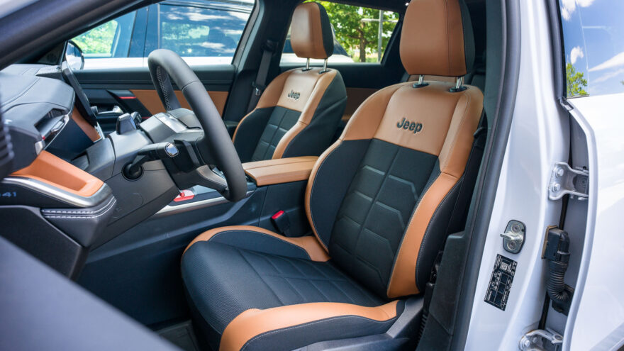 Jeep Compass 4xe sähköauto neliveto