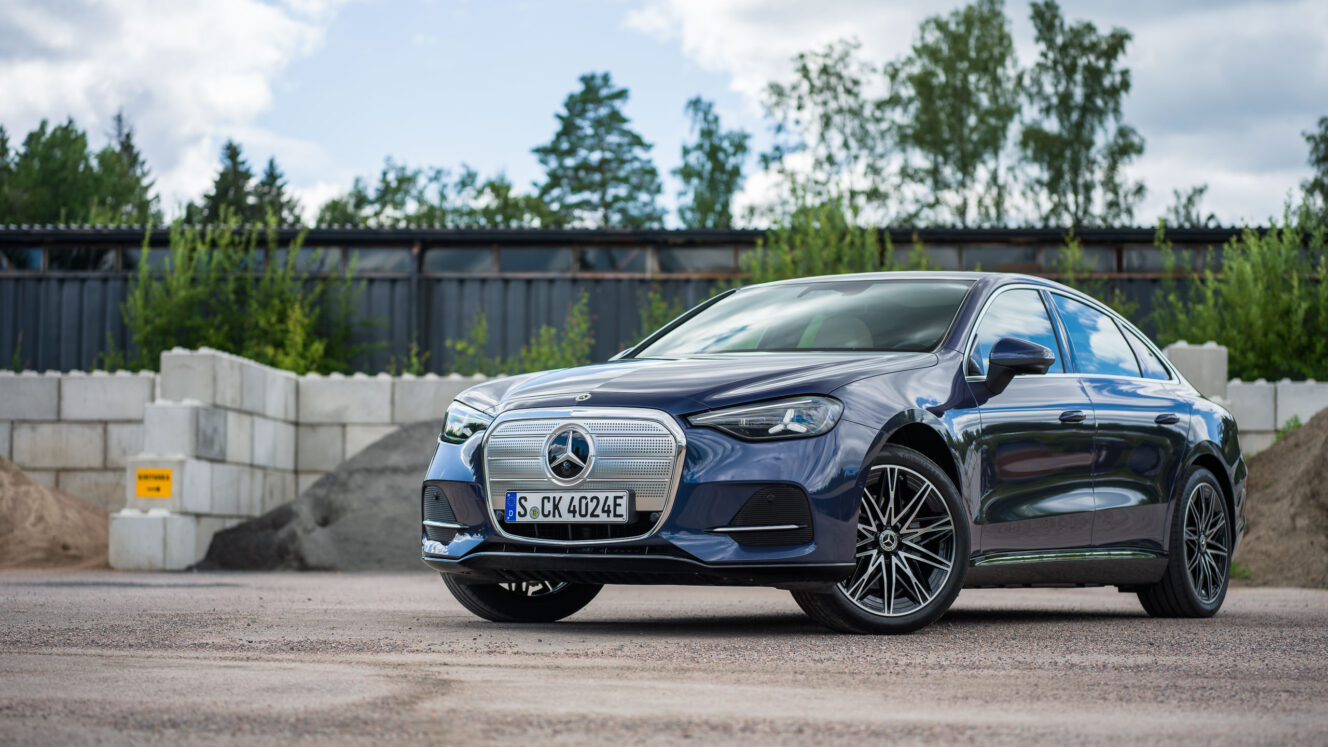 Mercedes-Benz C-sarja C400 4Matic electric sähköauto sähköinen
