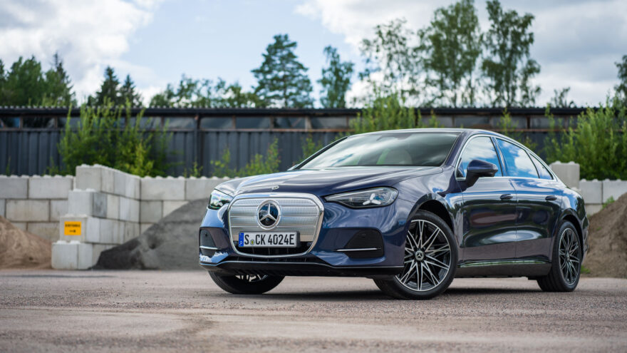 Mercedes-Benz C-sarja C400 4Matic electric sähköauto sähköinen