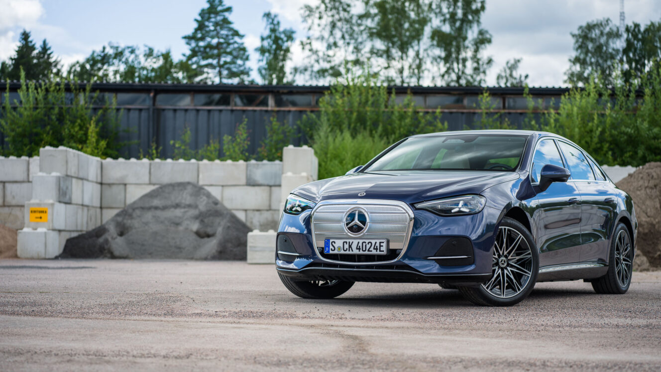 Mercedes-Benz C-sarja C400 4Matic electric sähköauto sähköinen