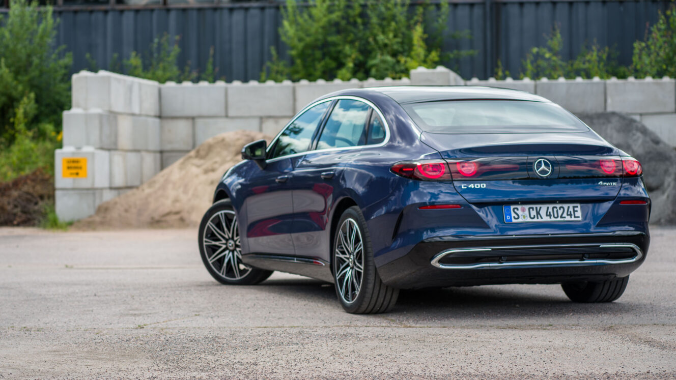 Mercedes-Benz C-sarja C400 4Matic electric sähköauto sähköinen