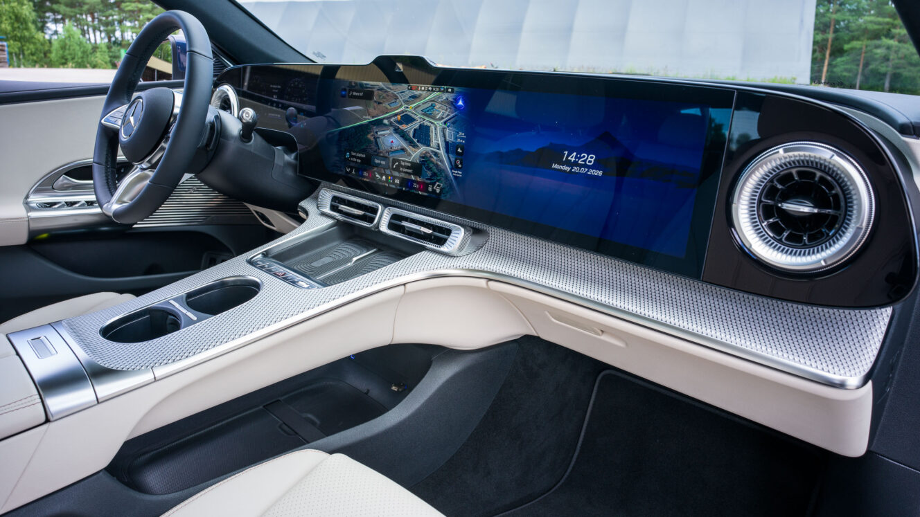 Mercedes-Benz C-sarja C400 4Matic electric sähköauto sähköinen