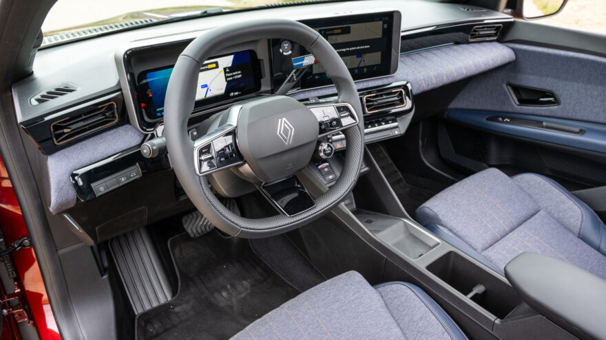 Renault 4 Plain Sud E-tech Electric avo rättikatto