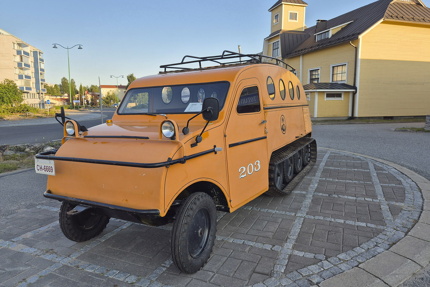Bombardier lumikiitäjä