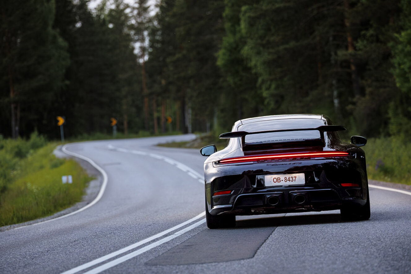 Porsche 911 Carrera 4 GTS