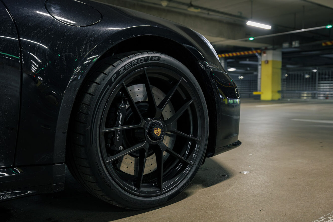 Porsche 911 Carrera 4 GTS