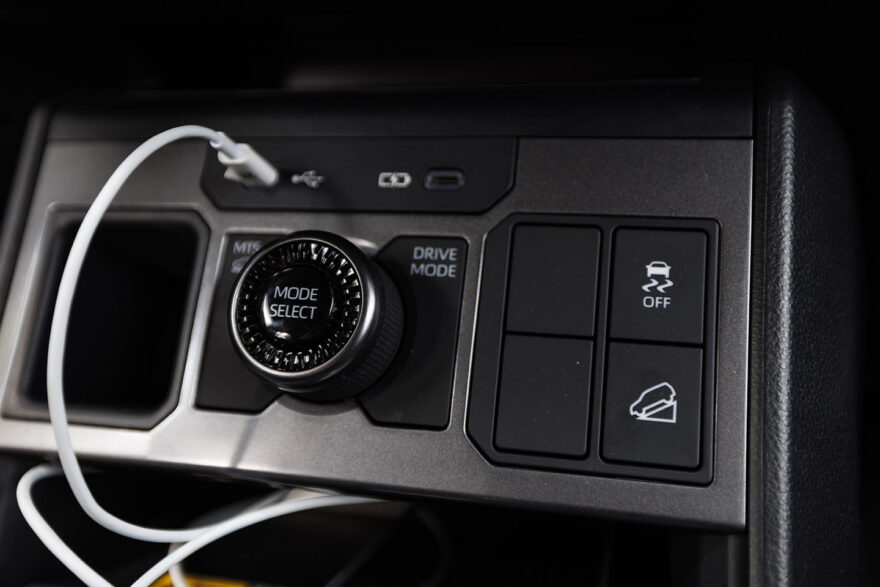 Toyota Hilux BEV