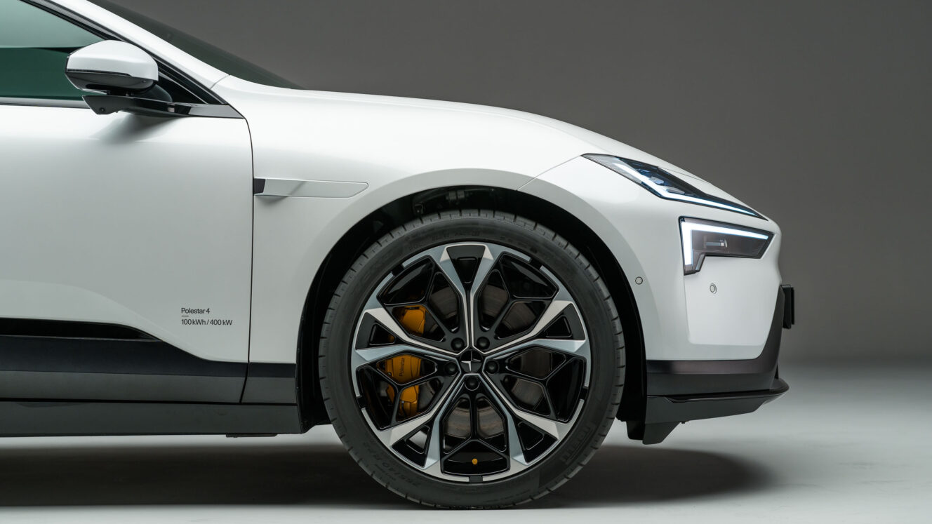 Polestar 4 SUV esittely