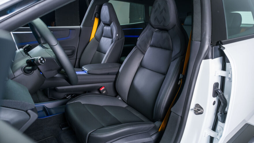 Polestar 4 SUV esittely