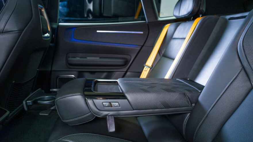 Polestar 4 SUV esittely