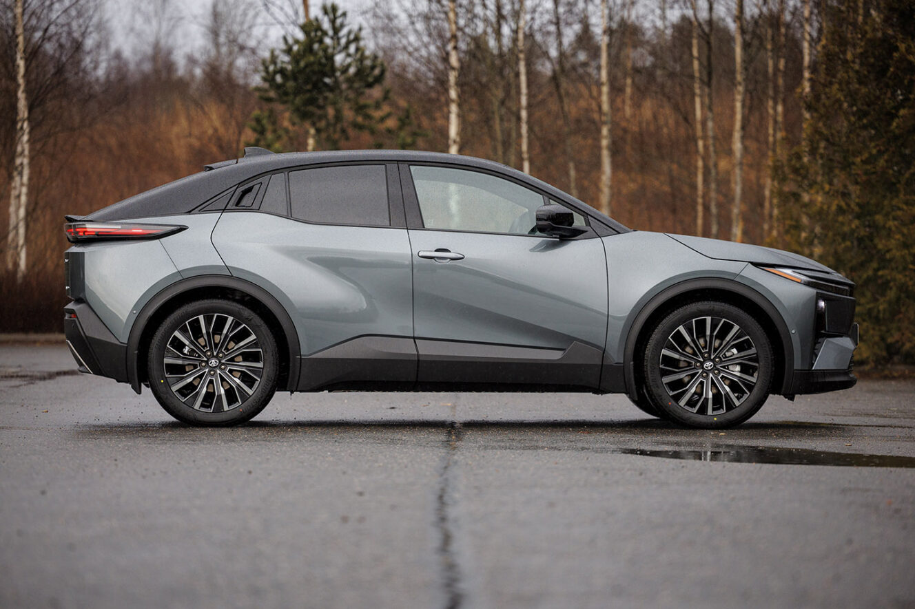 Toyota C-HR+
