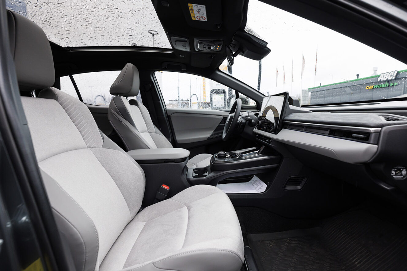 Toyota C-HR+