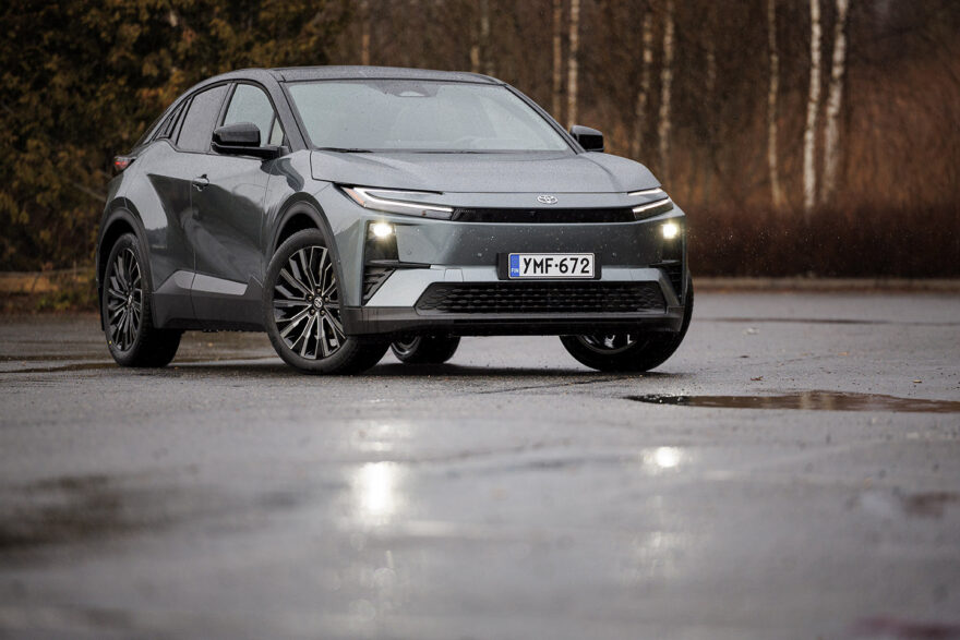 Toyota C-HR+