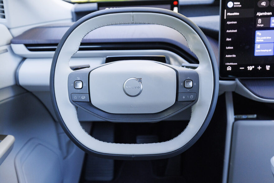 Volvo EX60