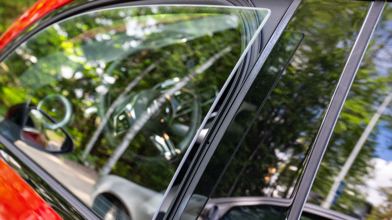 Mercedes-Benz CLA Shooting Brake käyttötesti karmiton ikkuna