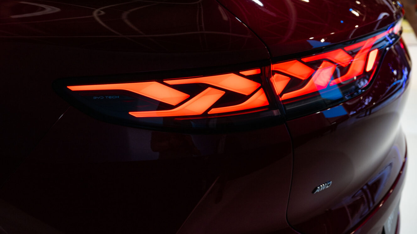 BYD Atto 8